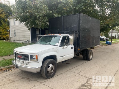 2000 Chevrolet 4x2 Chipper Truck