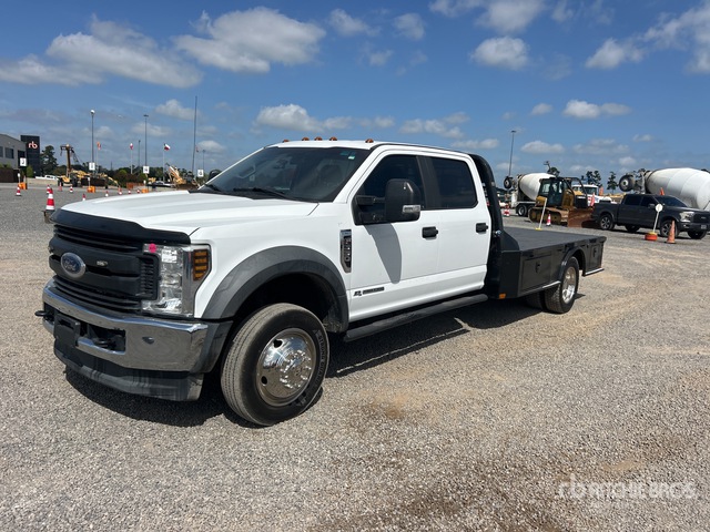 2018 Ford F-550 XL 4x4 Crew Cab Flatbed Truck