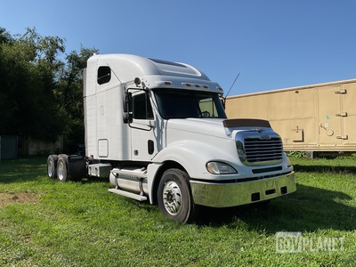 2005 Freightliner Conventional Columbia Truck Tractor