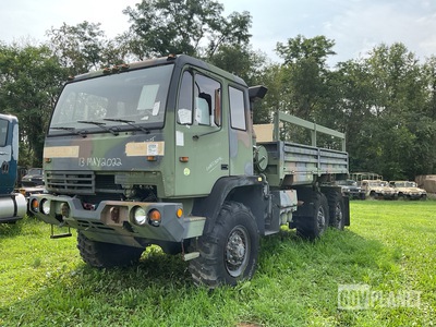 1997 Stewart & Stevenson M1083 MTV 6x6 Cargo Truck