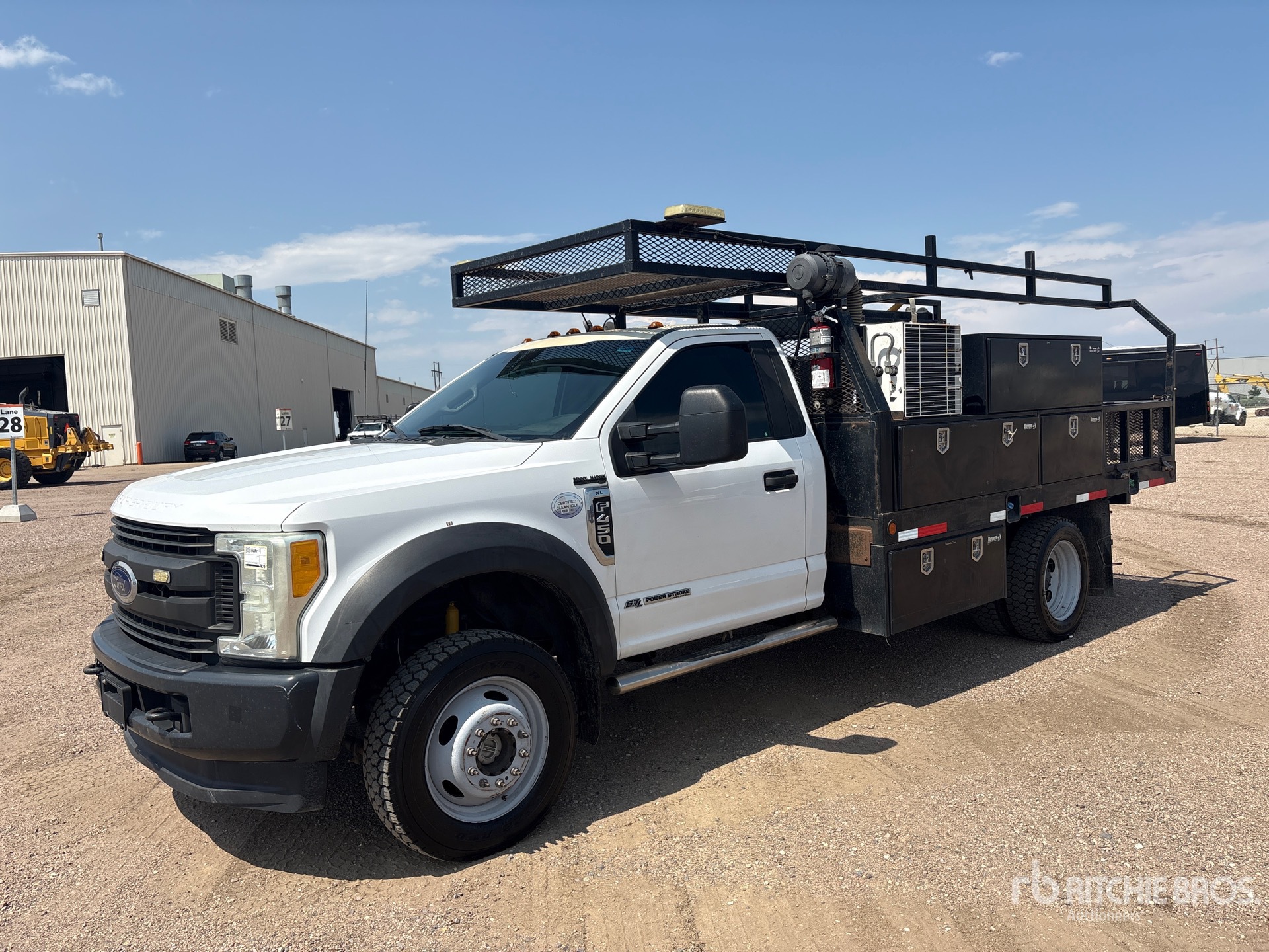 2016 Ford F-450 XL 4x4 Flatbed Truck