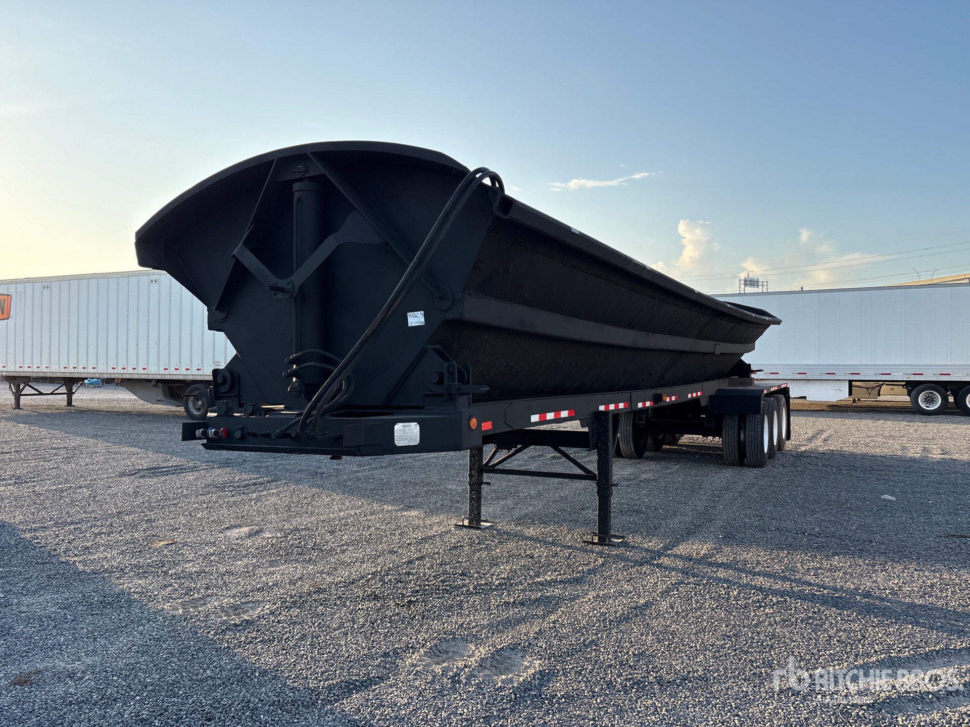 1997 Smithco 3000 42 ft Tri/A Side Dump Trailer
