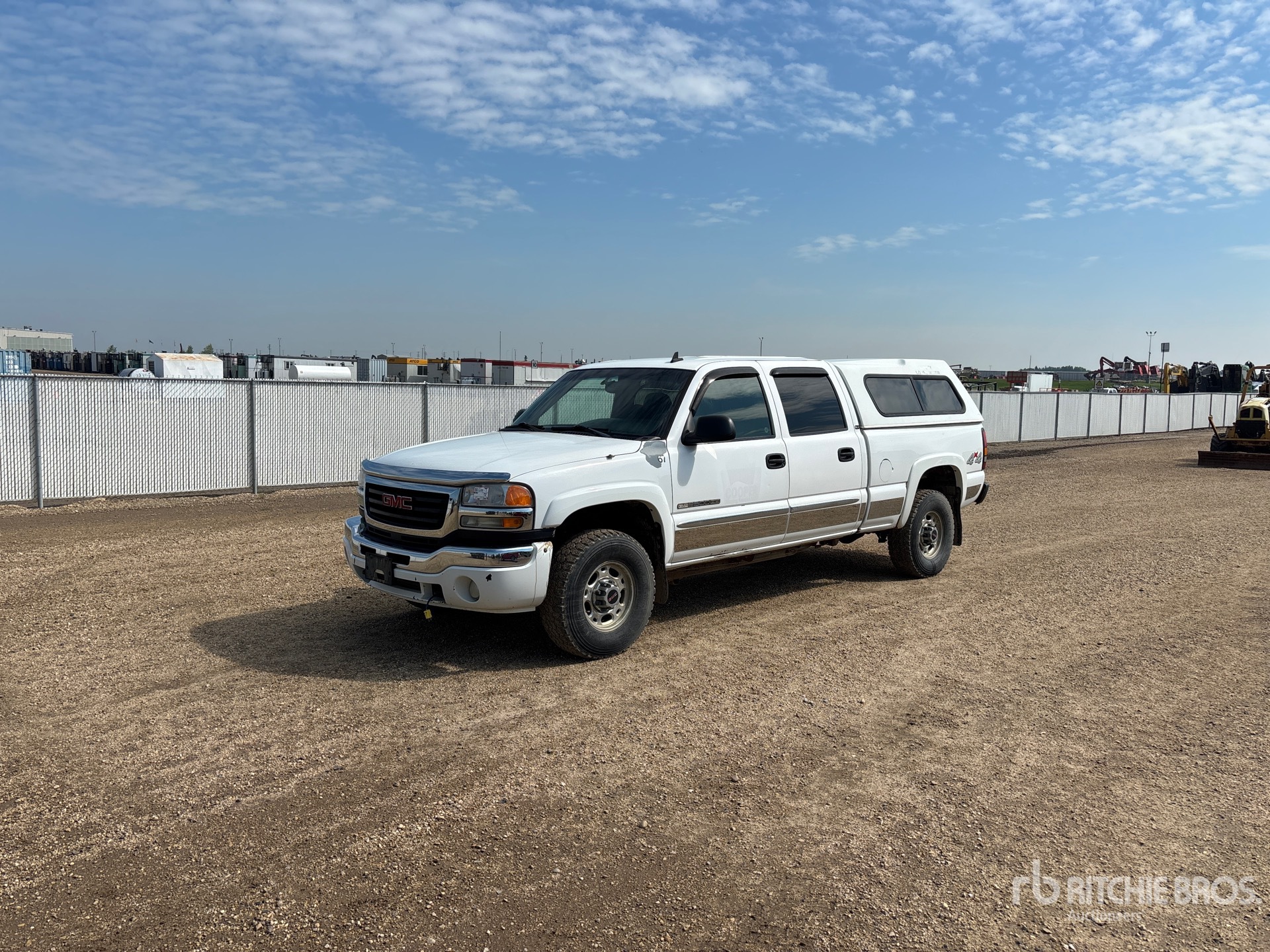 2006 GMC Sierra 2500HD SLE 4x4 Crew Cab Pickup