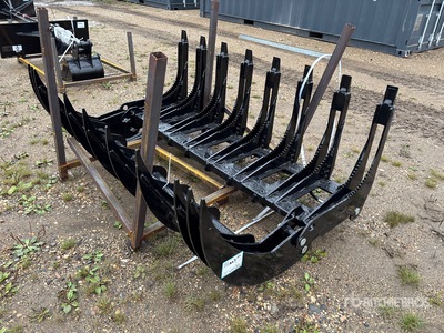 2026 GIYI GY-CLG72 72 in Log Skid Steer Grapple (Unused)