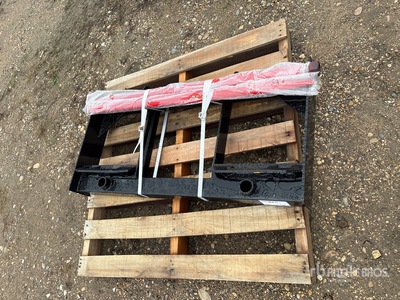 2026 GIYI GY-BF47 47 in Skid Steer Bale Spear (Unused)