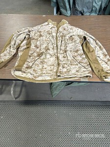 Qty of USMC Desert Marpat Fleece Jackets (Main Zippers Broken) Protective Gear