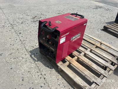 2016 Lincoln Flextec 650X 700 A Mobile Multi-Process Electric Welder (Inoperable)