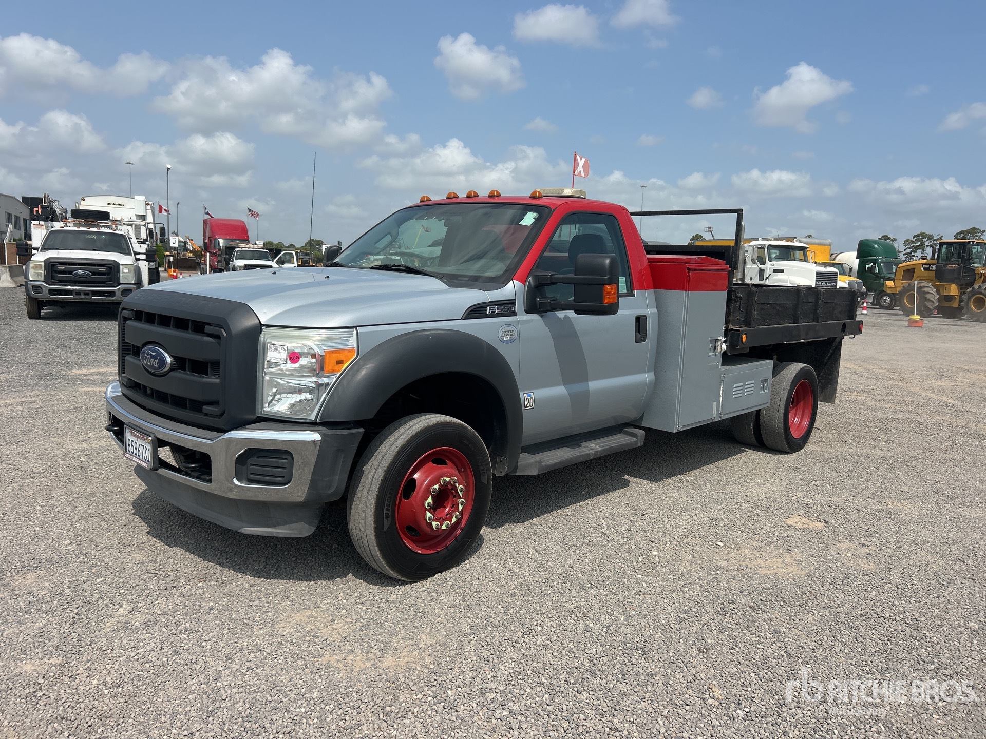 2014 Ford F-550 XL 4x2 Flatbed Dump Truck