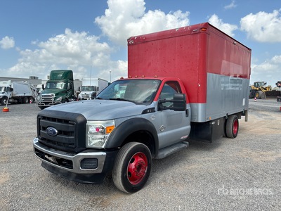 2013 Ford F-550 XL 4x2 Camion fourgon