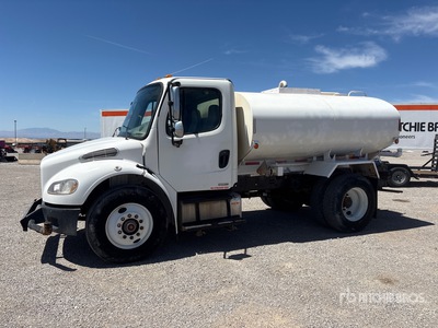 2007 Freightliner M2 4x2 Camion cisterna de agua