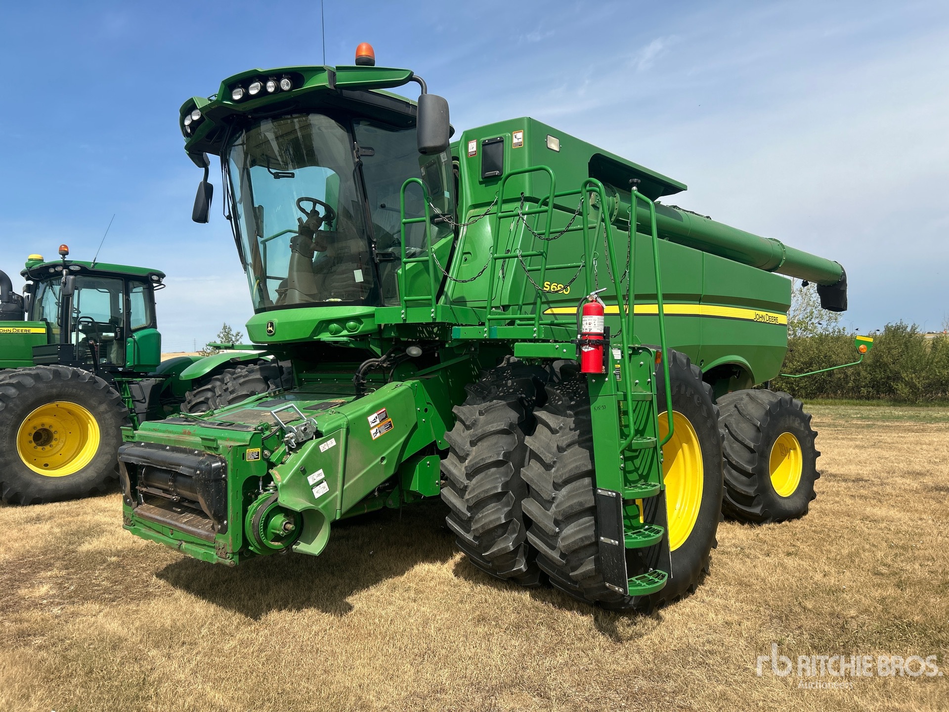 2014 John Deere S680 Combine Harvester