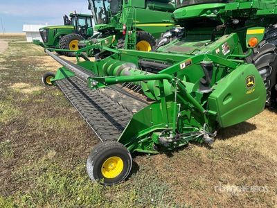 2019 John Deere 615P 15 ft Tête de moissonneuse-batteuse