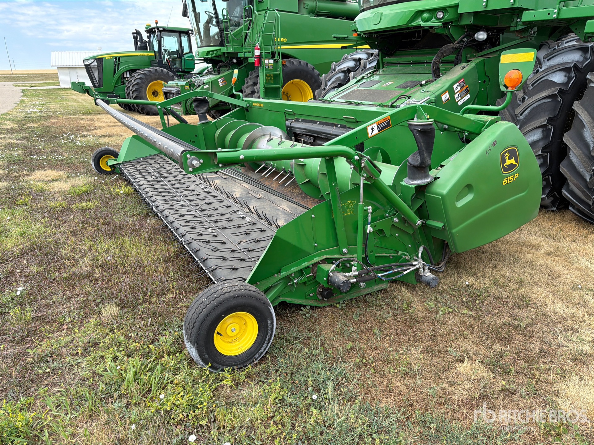 2019 John Deere 615P 15 ft Belt Pickup Combine Pickup Header