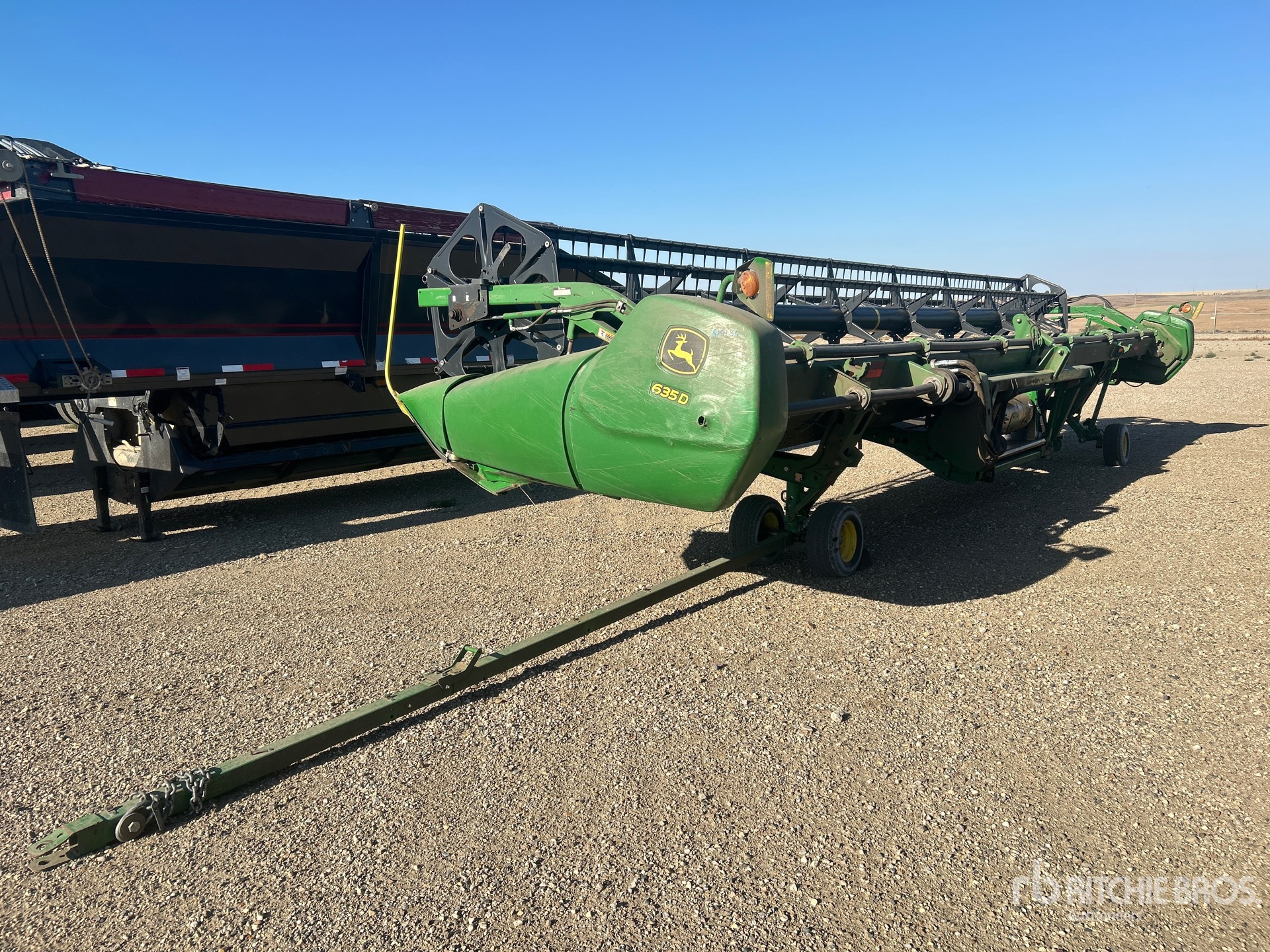 635D 35 ft Combine Header