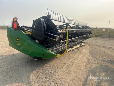 2022 John Deere 425D 25 ft Przystawka do kombajnu