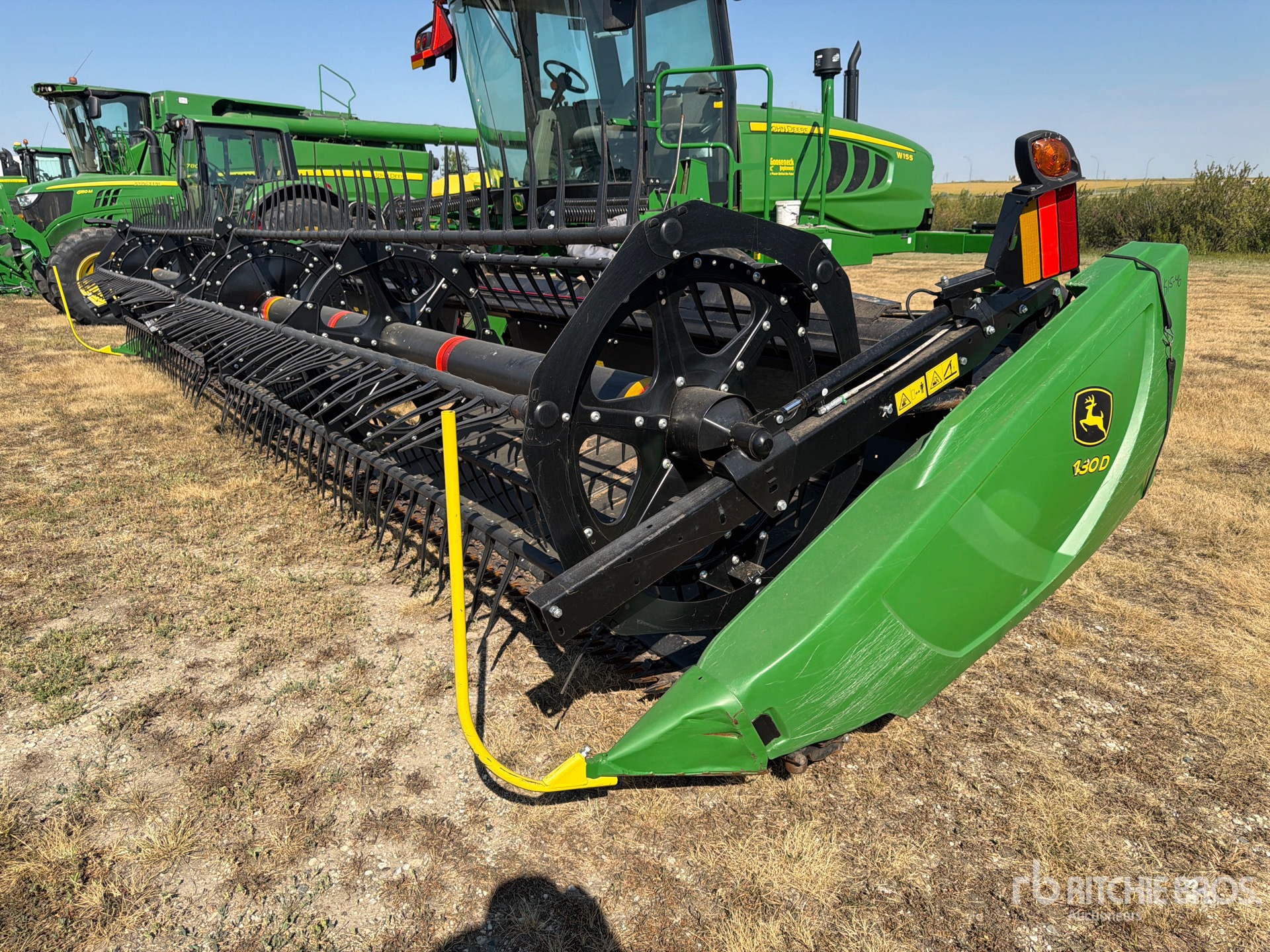 2022 John Deere 430D 30 ft Draper Combine Pickup Header