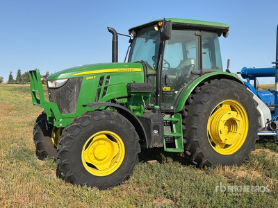 2018 John Deere 6135E 4WD-tractor