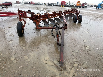 International 8 ft Bottom Moldboard Chisel Plow