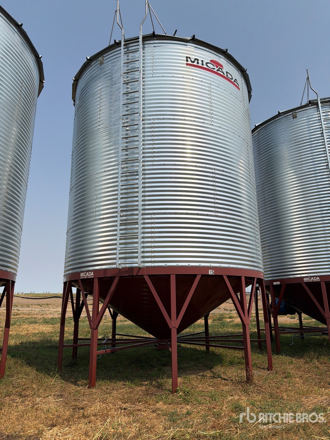 Micada +/- 4000 bu Grain Bin