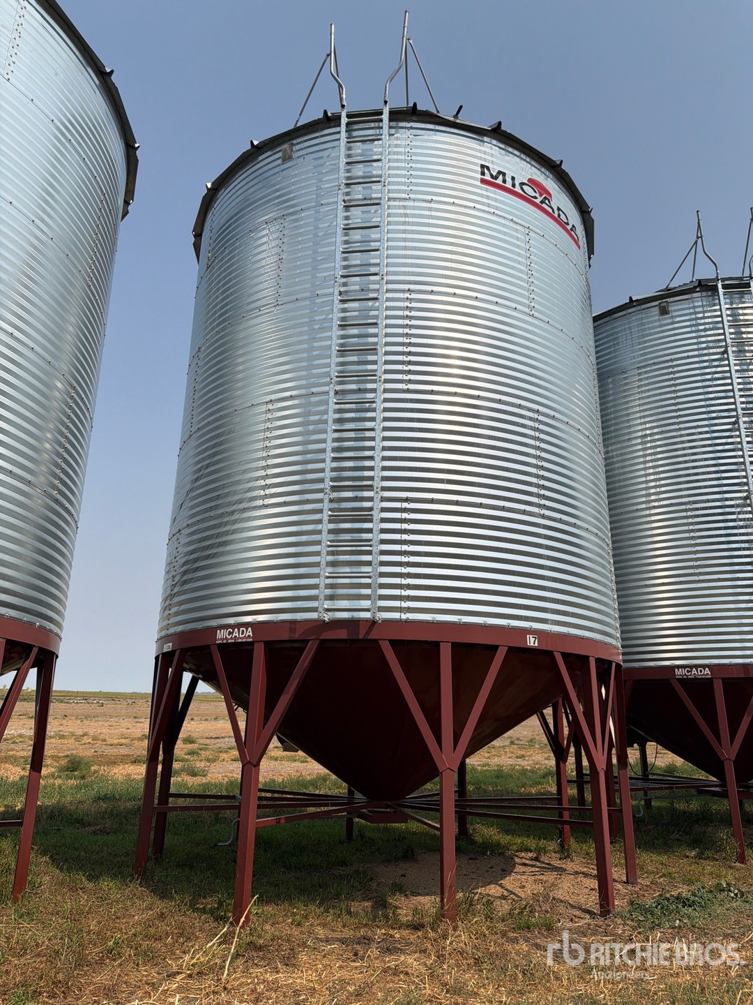 Micada +/- 4000 bu Grain Bin