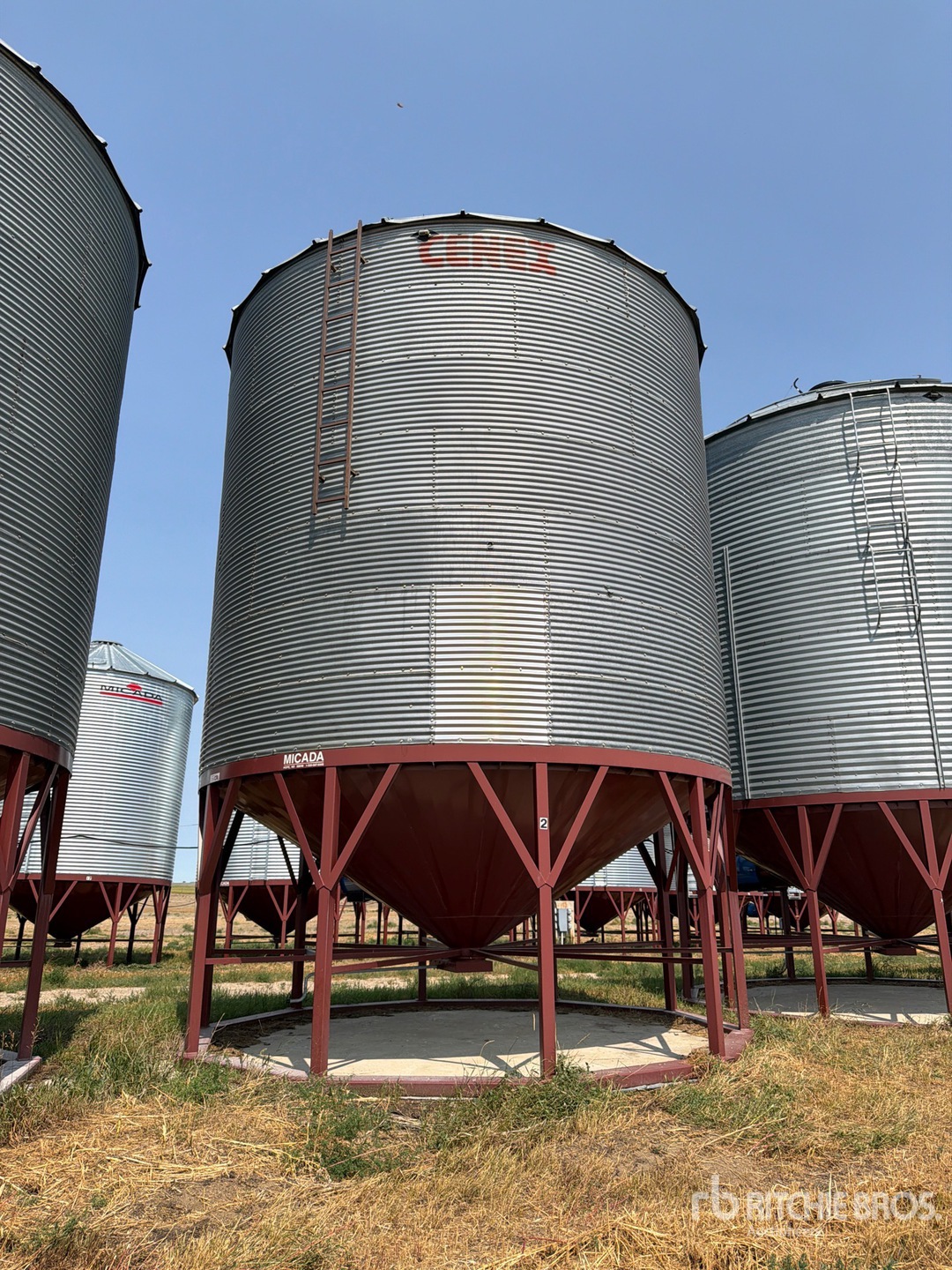 Micada +/- 4000 bu Grain Bin