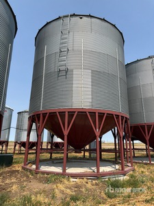 Micada +/- 4000 bu Trémie à grains