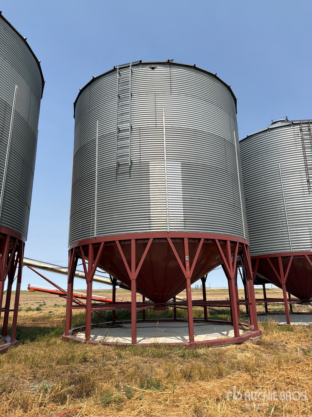 Micada +/- 4000 bu Grain Bin