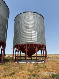 Micada +/- 4000 bu Trémie à grains