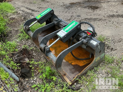 2016 Bobcat 7168340 67 in Benne à secteurs ouvrants - Fits Skid steer