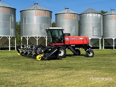 2006 Massey Ferguson 9220 25 ft Swather Andanatore