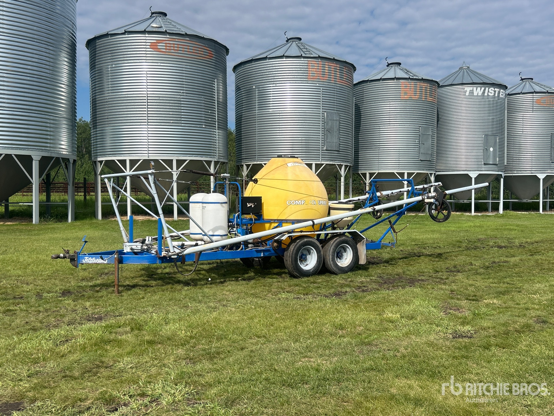 Jet Stream Computorspray 38 ft T/A Pull-Type Sprayer