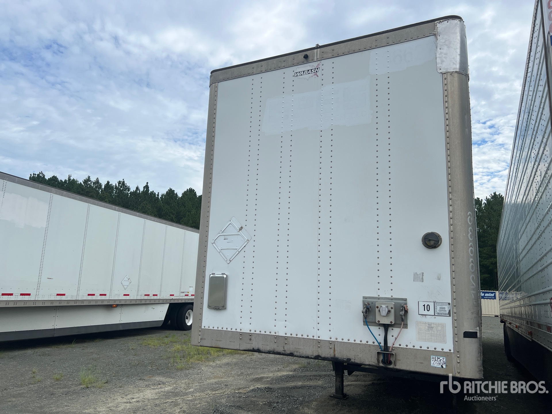 2016 Wabash DVCVHPC 53 ft x 102 in T/A Van Trailer