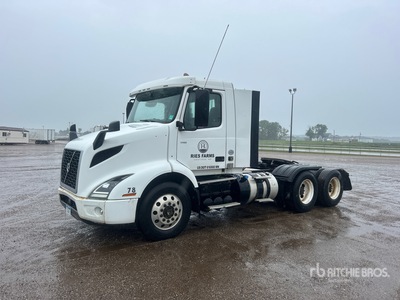 2019 Volvo VNR 6x4 Cabeza Tractora Cabina Corta
