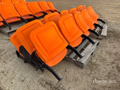 Quantity of Chaises