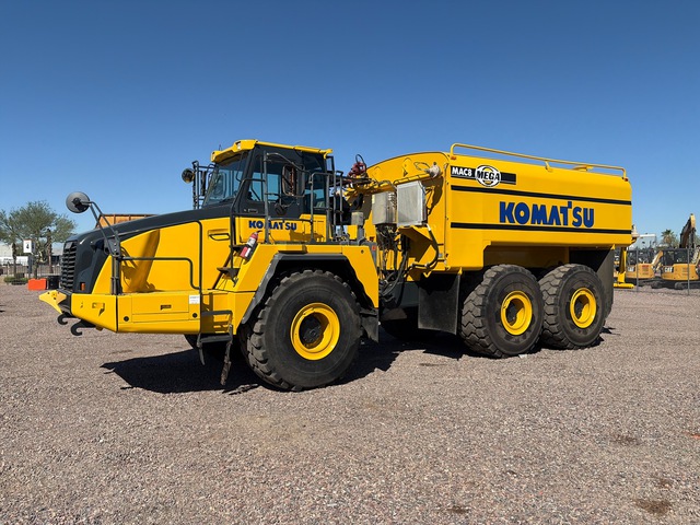 2016 Komatsu HM400-5 8700 gal 6x6 Articulated Water Truck 2016 Komatsu HM400-5 8700 gal 6x6 Articulated Water Truck