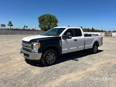 2017 Ford F-250 XLT 4x2 Extended Cab Pickup