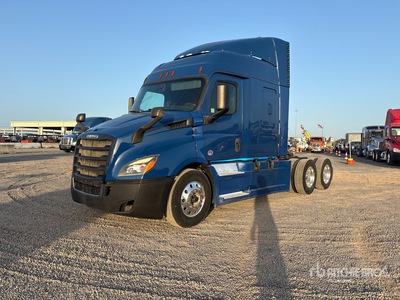 2019 Freightliner Cascadia 116 6x4 T/A Sleeper Truck Tractor