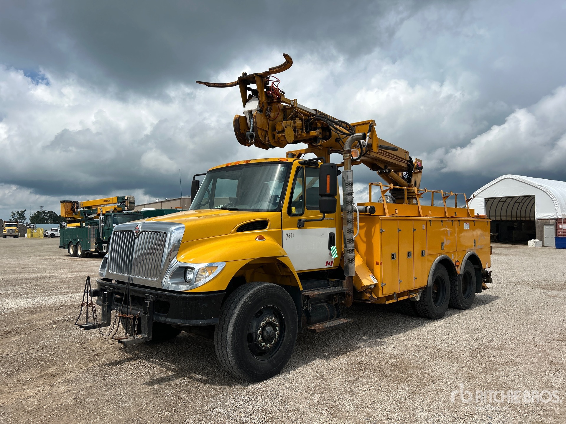 2005 Terex Telelect Commander 5048 on 2005 International 7400 6x4 Digger Derrick Truck