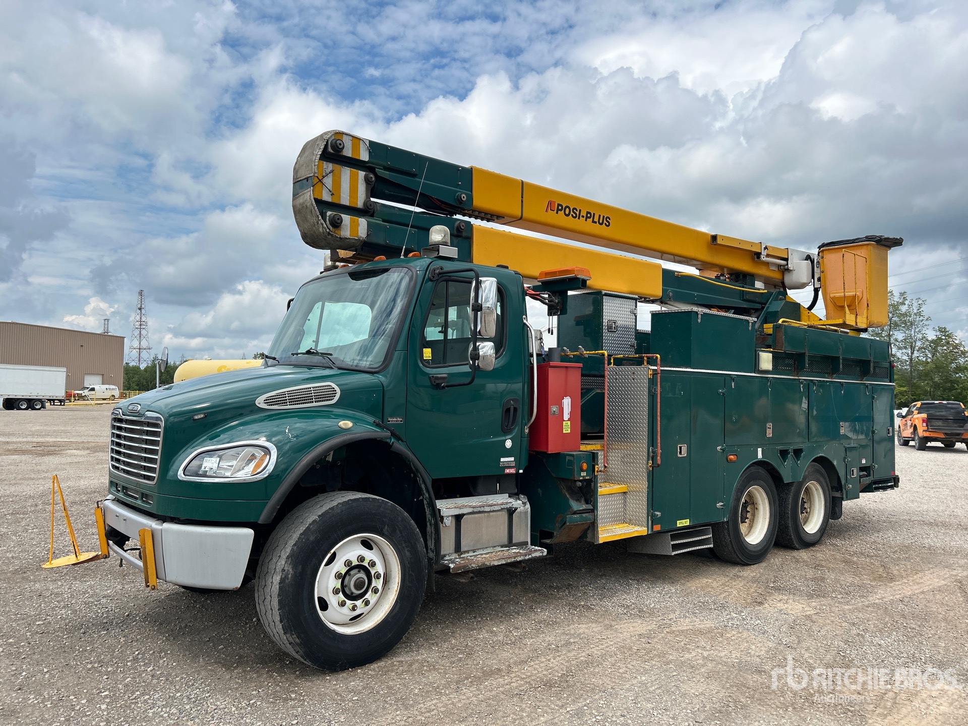 Posi-Plus 500-55 68 ft on 2006 Freightliner M2 106 6x4 Bucket Truck