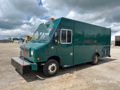 2011 Freightliner MT55 4x2 Step van Utility Truck