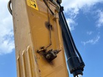 Hydraulics with Auxiliary Hydraulic Plumbing