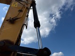 Hydraulics with Bucket Cylinder