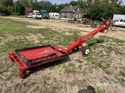 Farm King 8 in x 10 ft Transfer Grain Auger