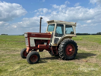 1972 International 1066 Trattore agricolo 2RM