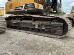 Undercarriage with Right Track Rollers