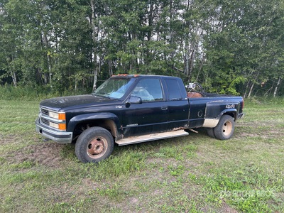 1995 Chevrolet SILVERADO 3500 4x4 Crew Cab Pick Up
