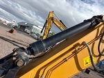 Hydraulics with Bucket Cylinder