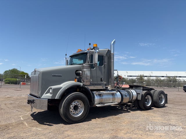 2017 Kenworth T800 6x4 T/A Day Cab Truck Tractor