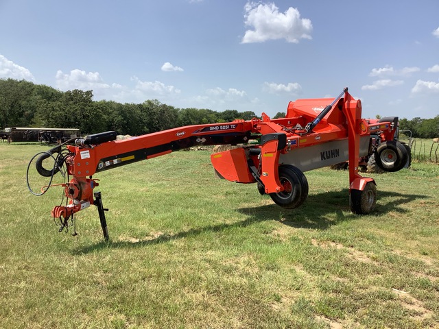 2023 Kuhn GMD5251TC 17 ft 2 in Disc Mower