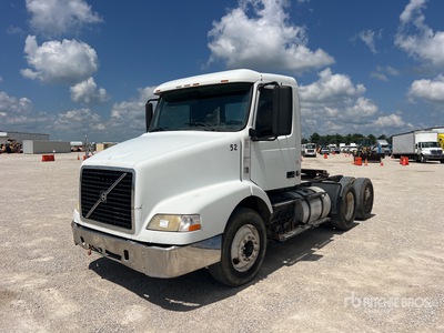 2009 Volvo VNM 6x4 Cabeza Tractora Cabina Corta